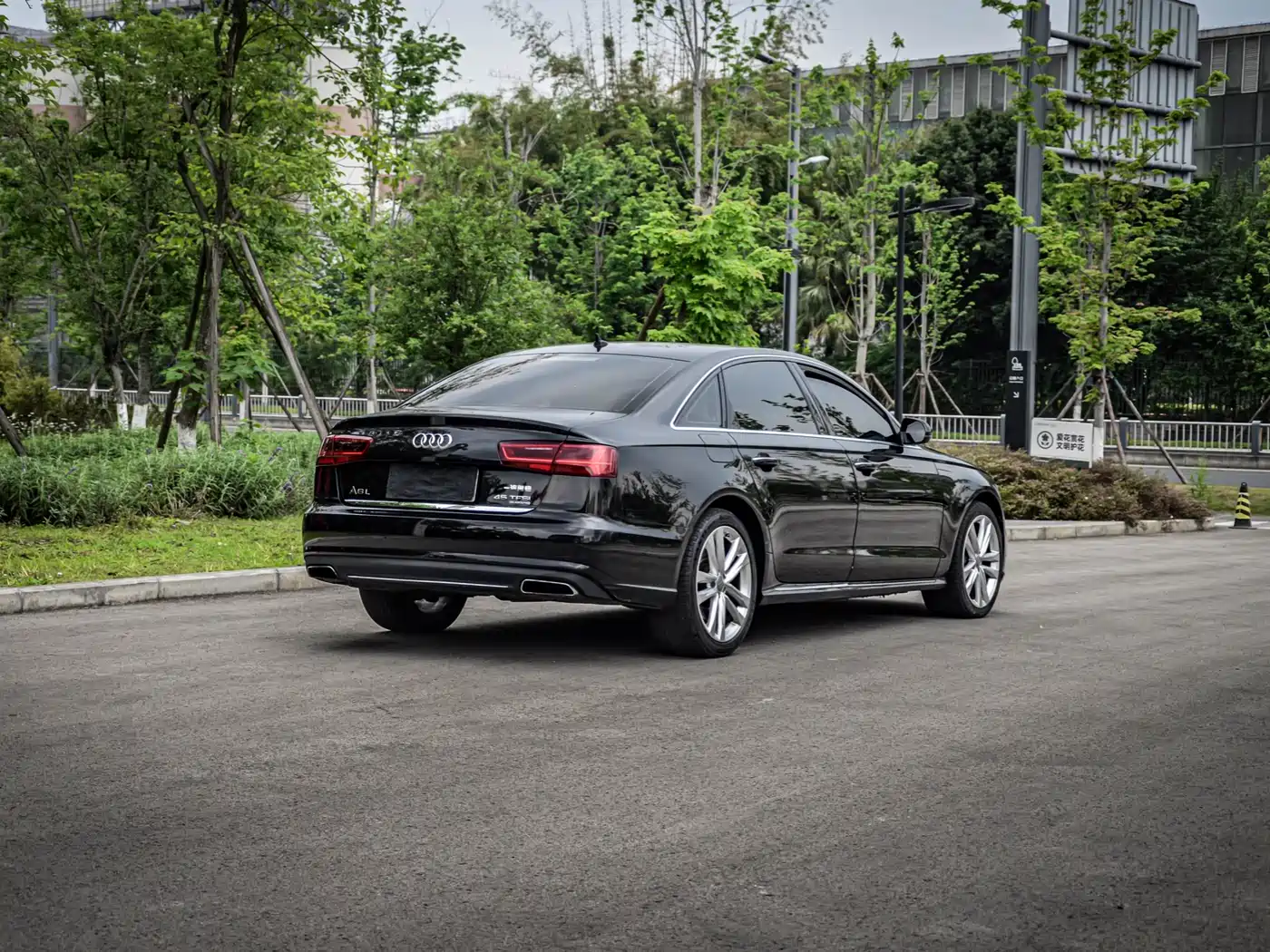 Audi A6L 2018 30th Anniversary 45 TFSI quattro Sport фото 5