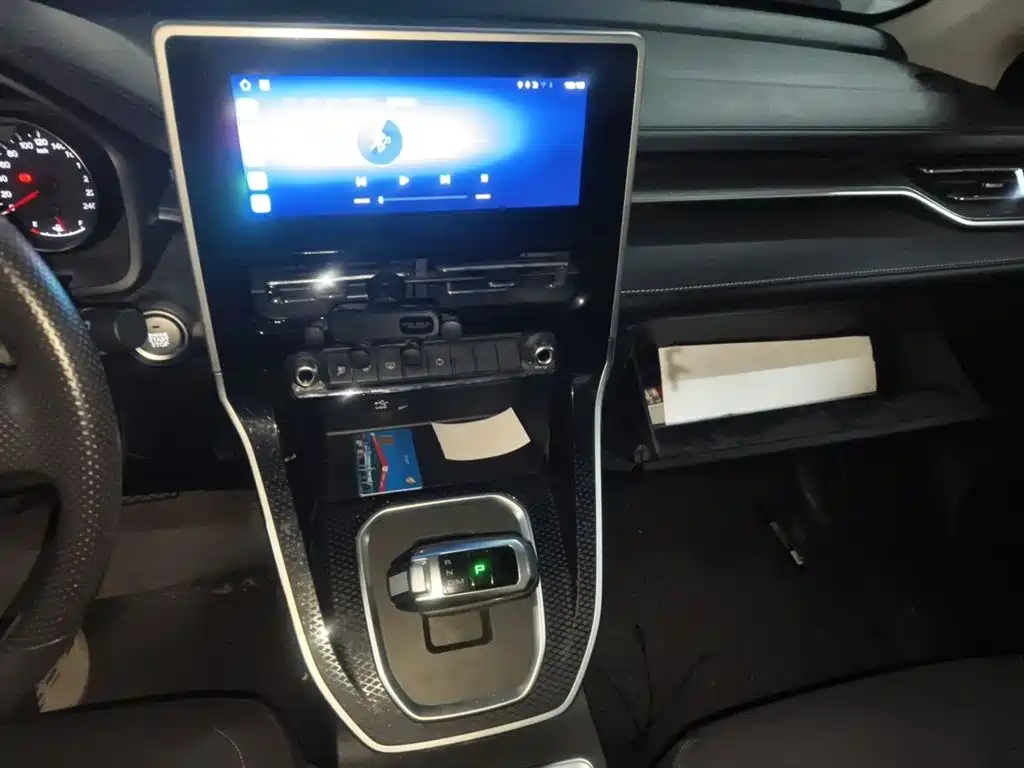 Haval M6 2023 PLUS 1.5T DCT Elite Smart Connect фото 6
