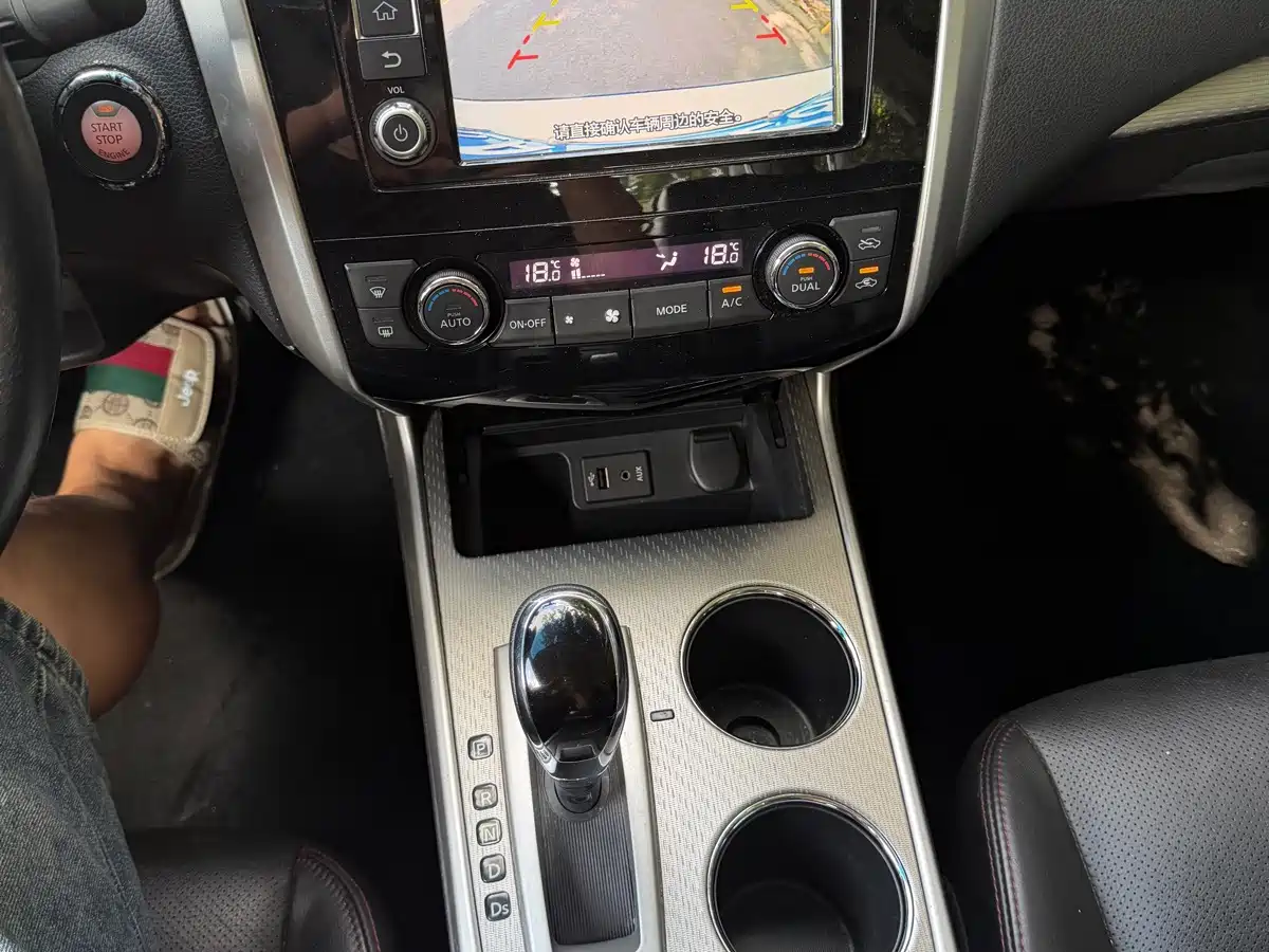 Фото 7 - Nissan Teana