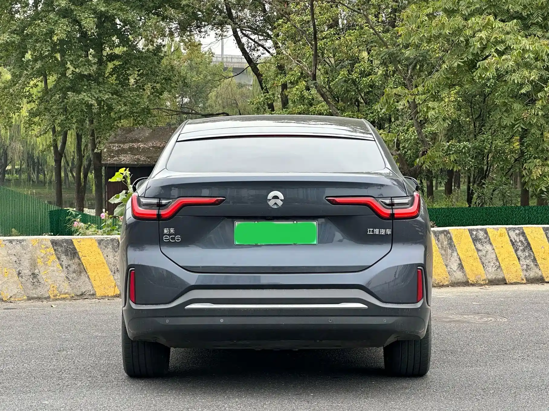 Фото 6 - NIO EC6