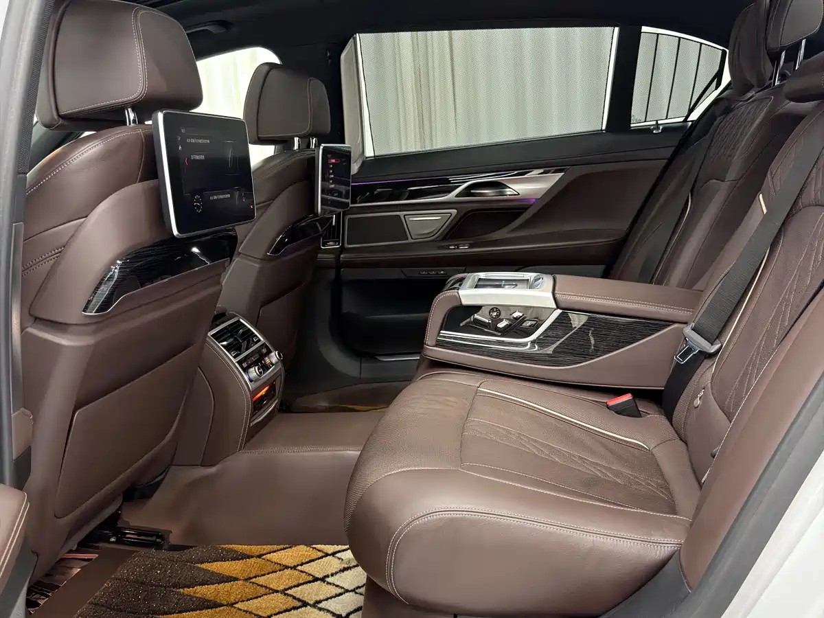 BMW 7 Series 2018 730Li Premium Type M Sport Package фото 12