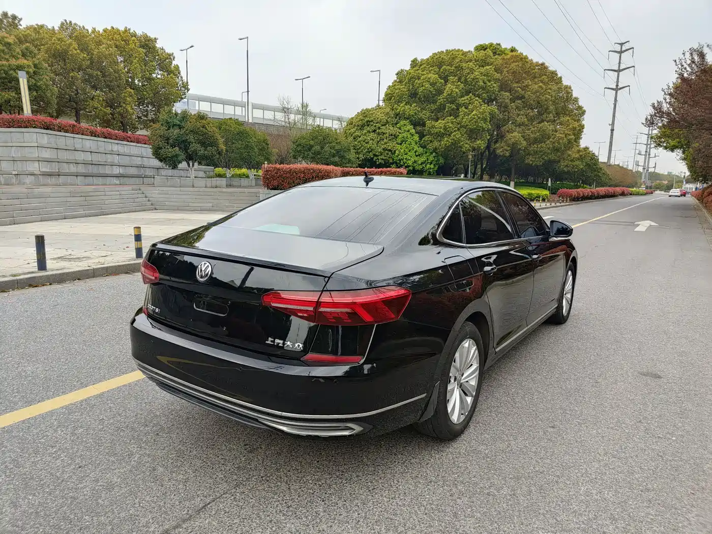 Volkswagen Passat 2019 330TSI Elite Version China VI фото 4
