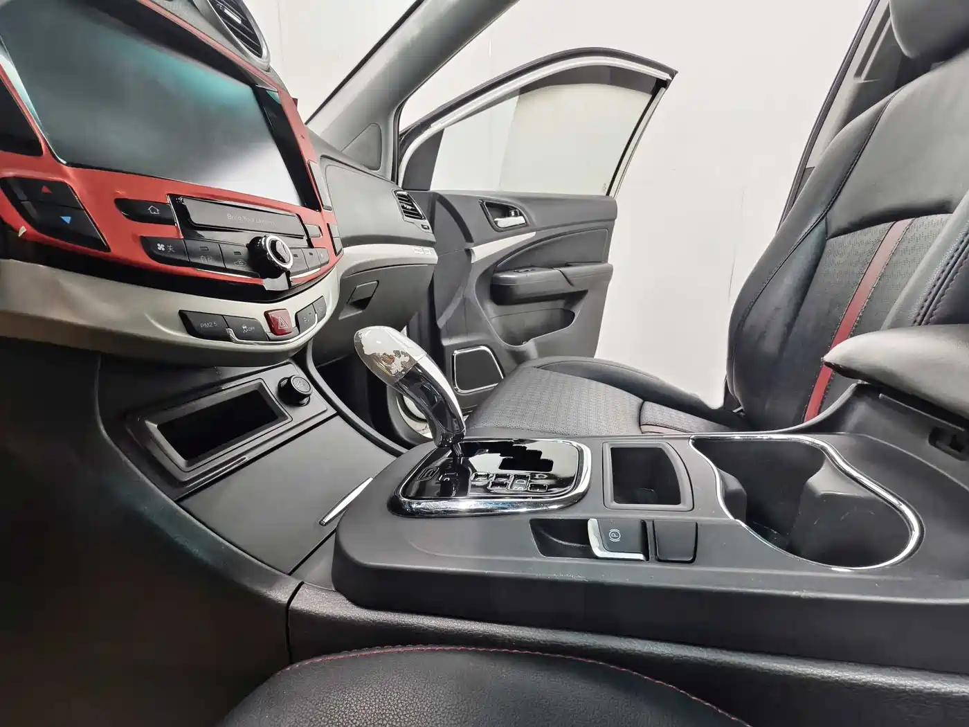 BYD S7 2015 2015 2.0T Automatic Premium