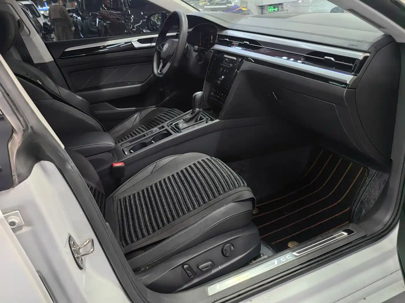 Volkswagen FAW-Volkswagen CC 2021 Model 380TSI Shining Edition фото 8