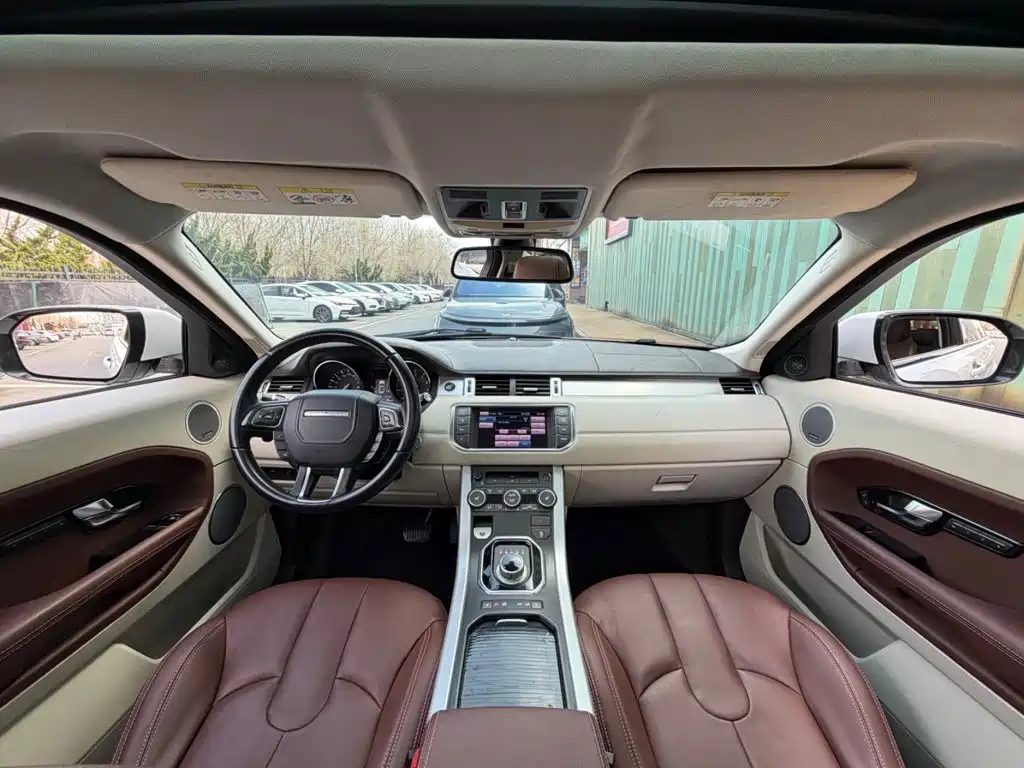 Photo 4 - Land Rover Range Rover Evoque (Import)