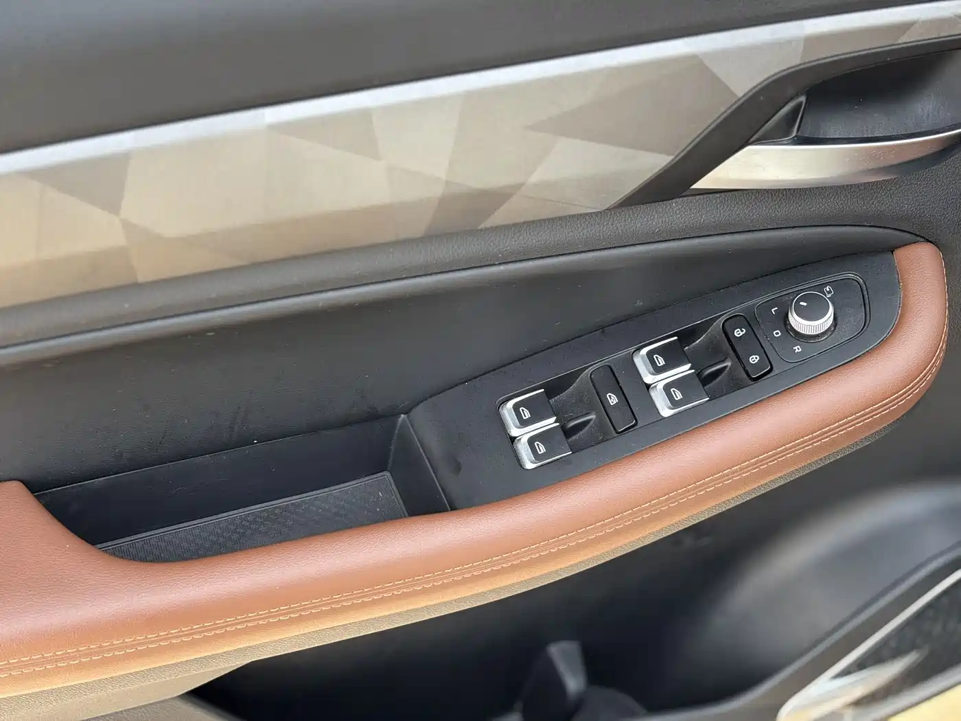 GEELY AUTOMOBILE VISION X6