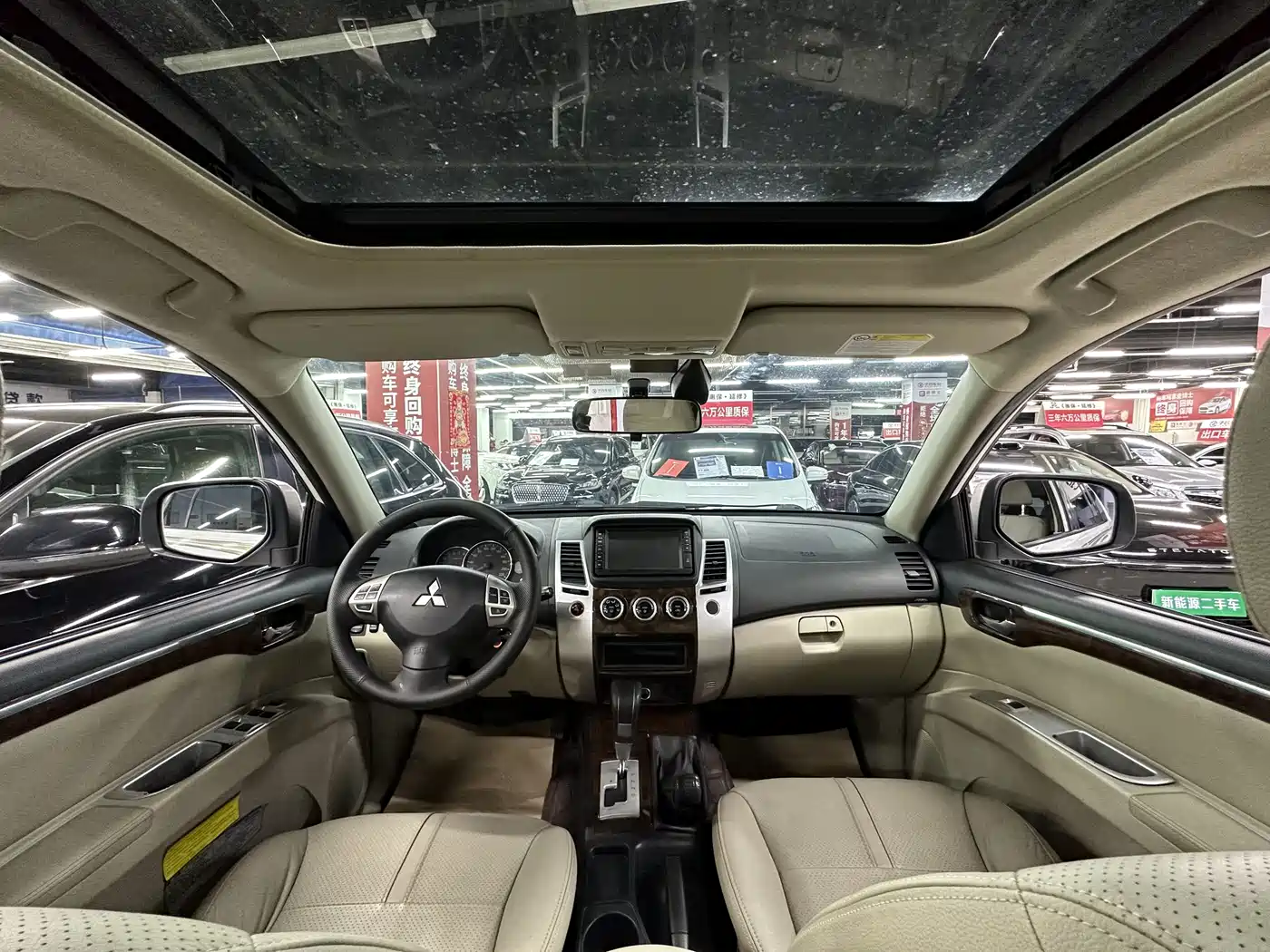 Mitsubishi Pajero Sport 2013 3.0L Automatic 4WD Flagship фото 24