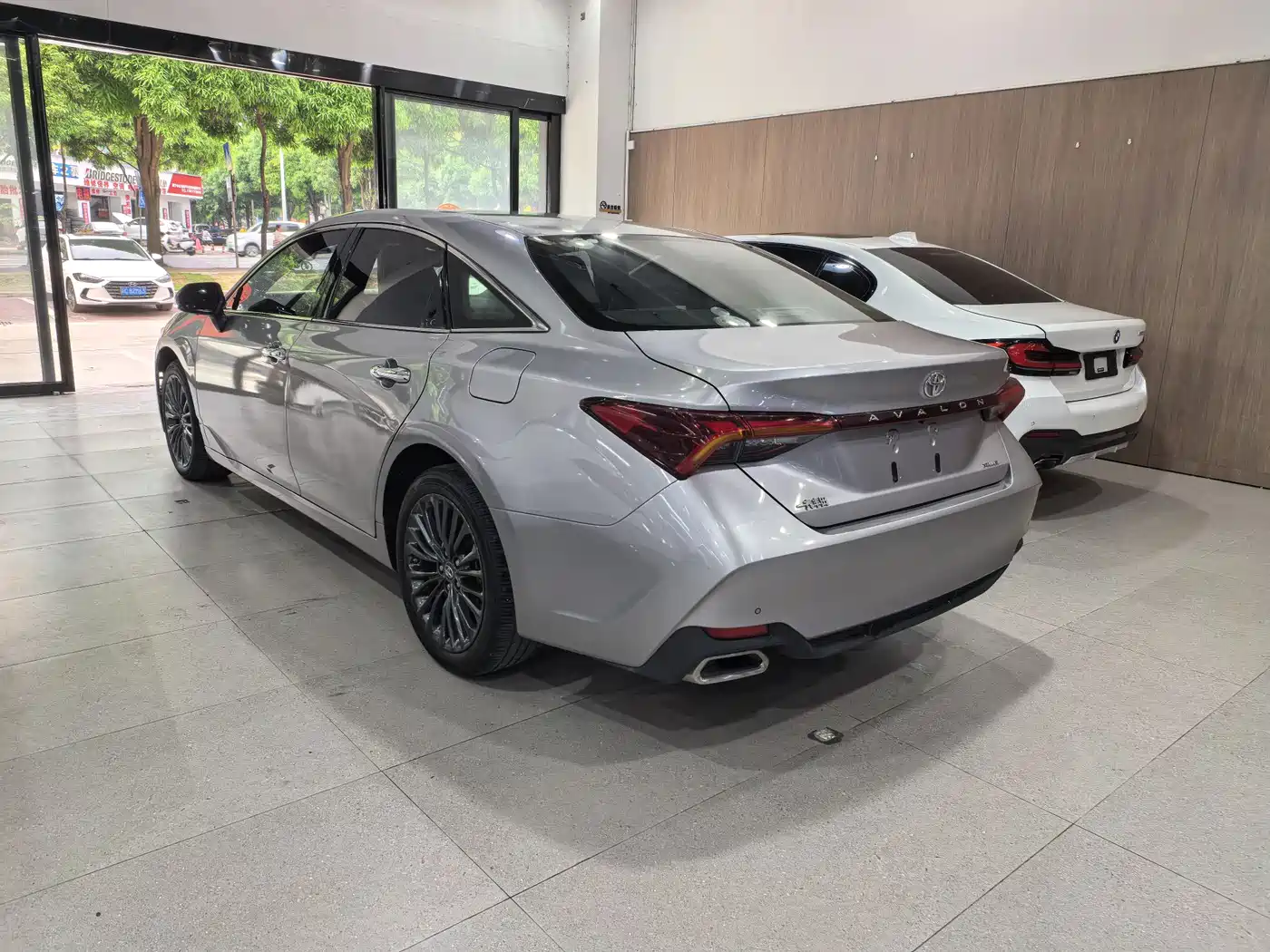 Toyota Avalon 2019 2.0L XLE Premium Edition (China VI) фото 7