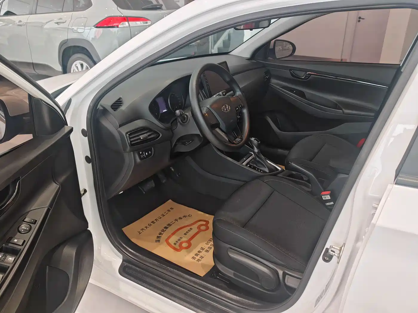 Hyundai Elantra 2018 1.6L Automatic Pleasing Edition GL China VI фото 5