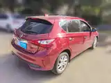 Photo 5 - Nissan Tiida