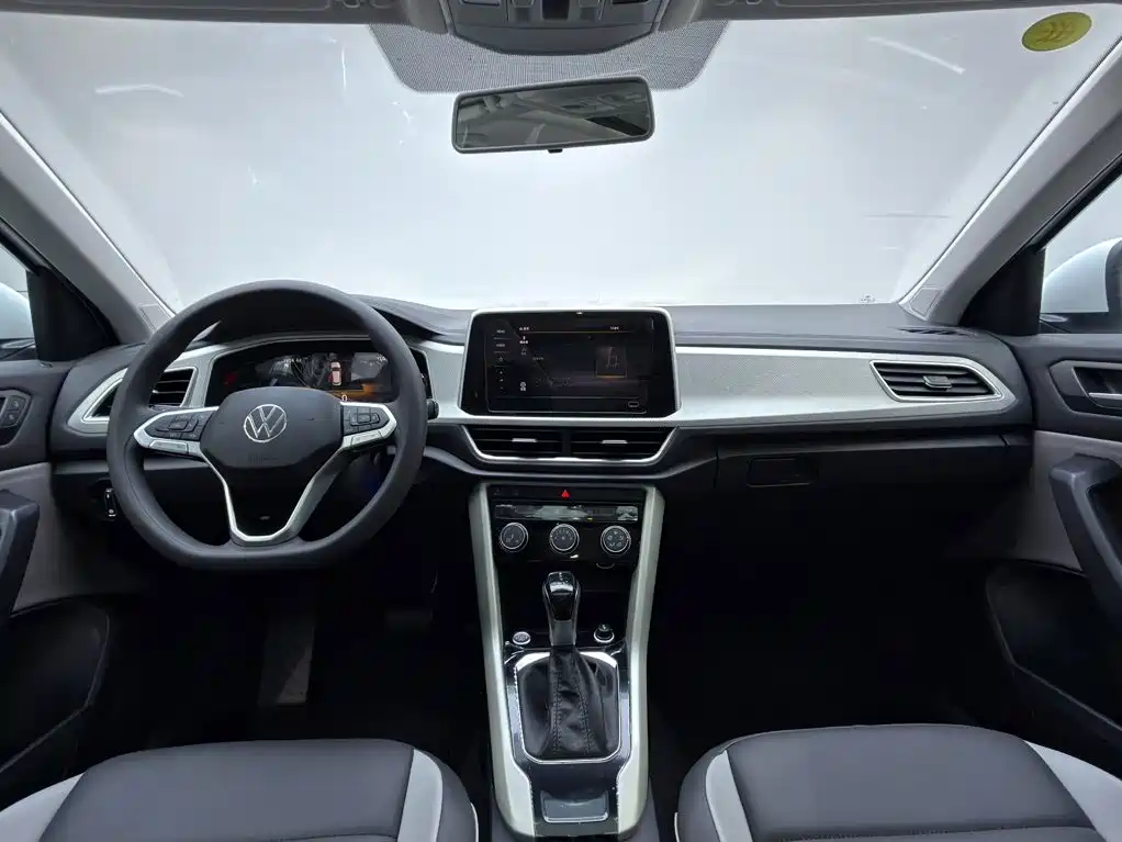 Фото 11 - Volkswagen T-ROC