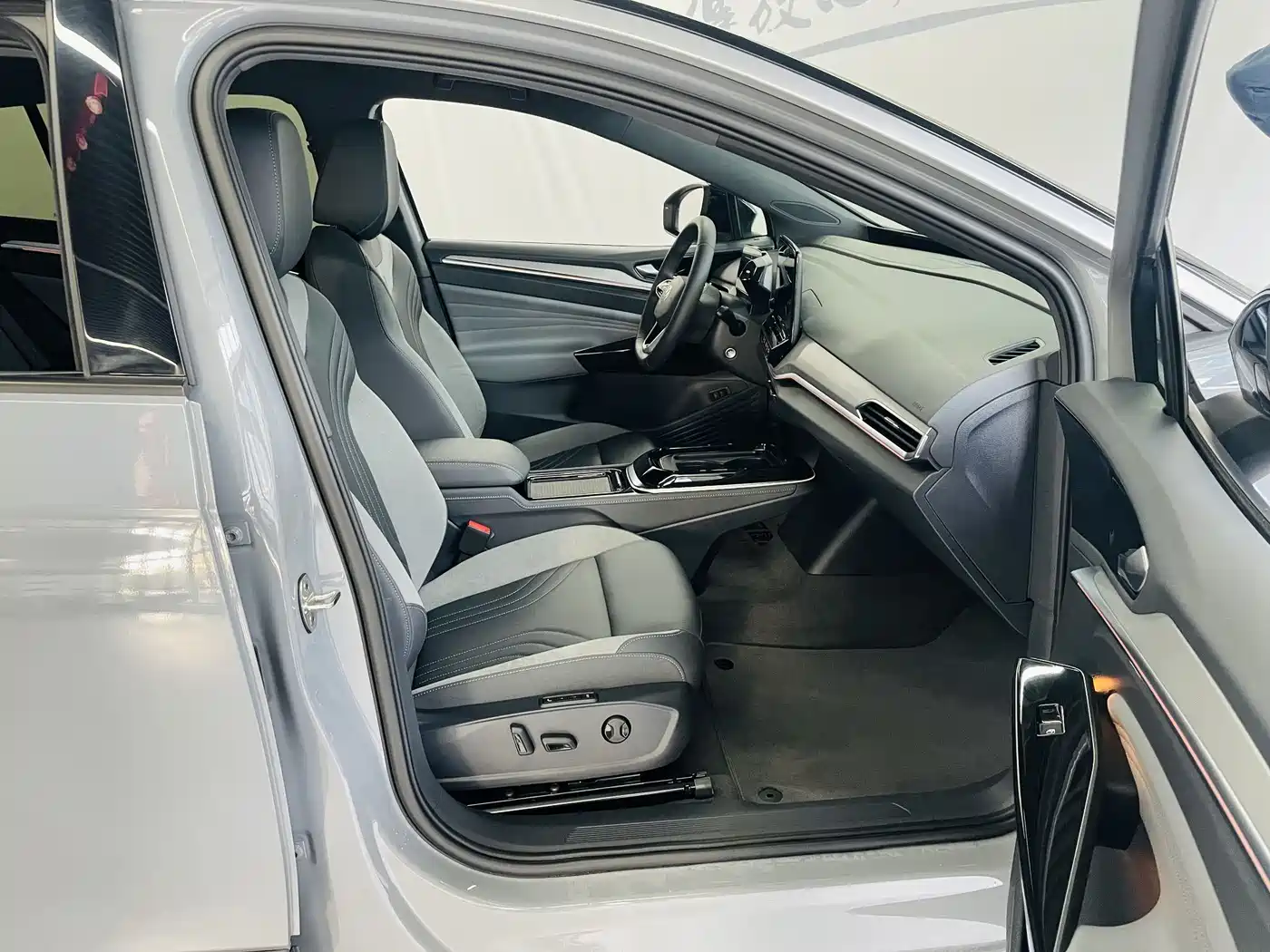 VOLKSWAGEN ID.4 CROZZ