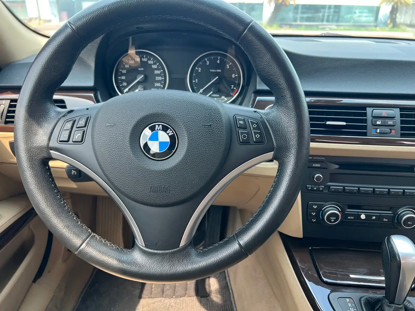Photo 14 - BMW 3 Series