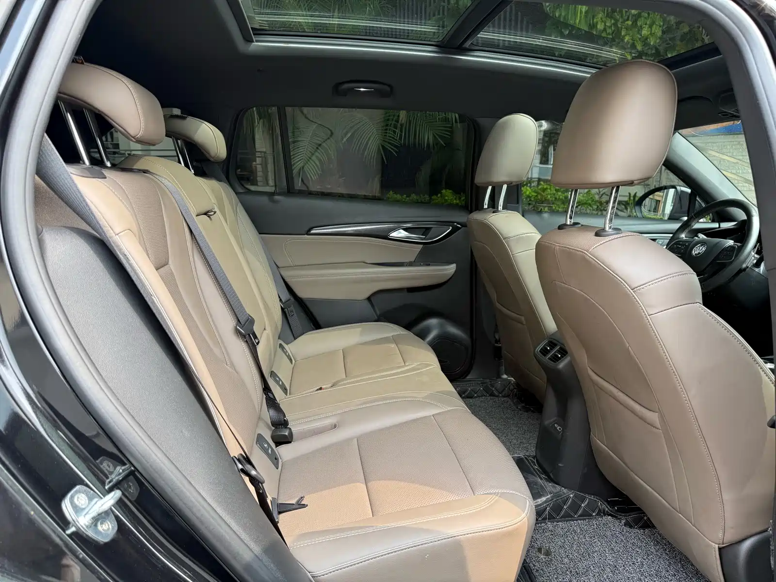 Photo 9 - Buick Envision Plus