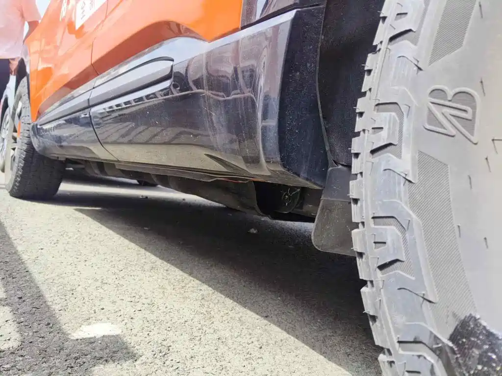 Фото 7 - Ford Explorer