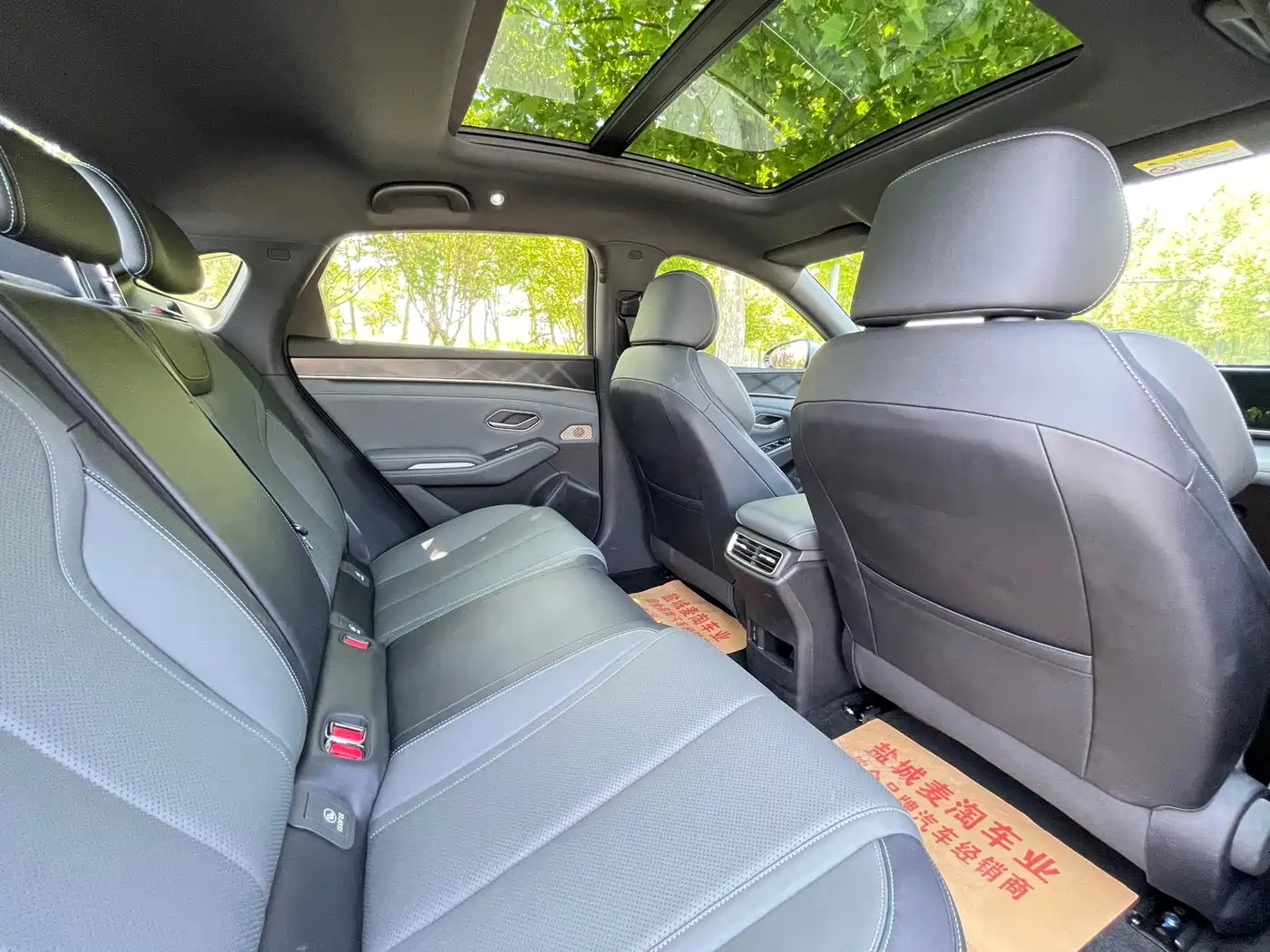 BYD Qin L 2024 DM-i 120KM Leading фото 11