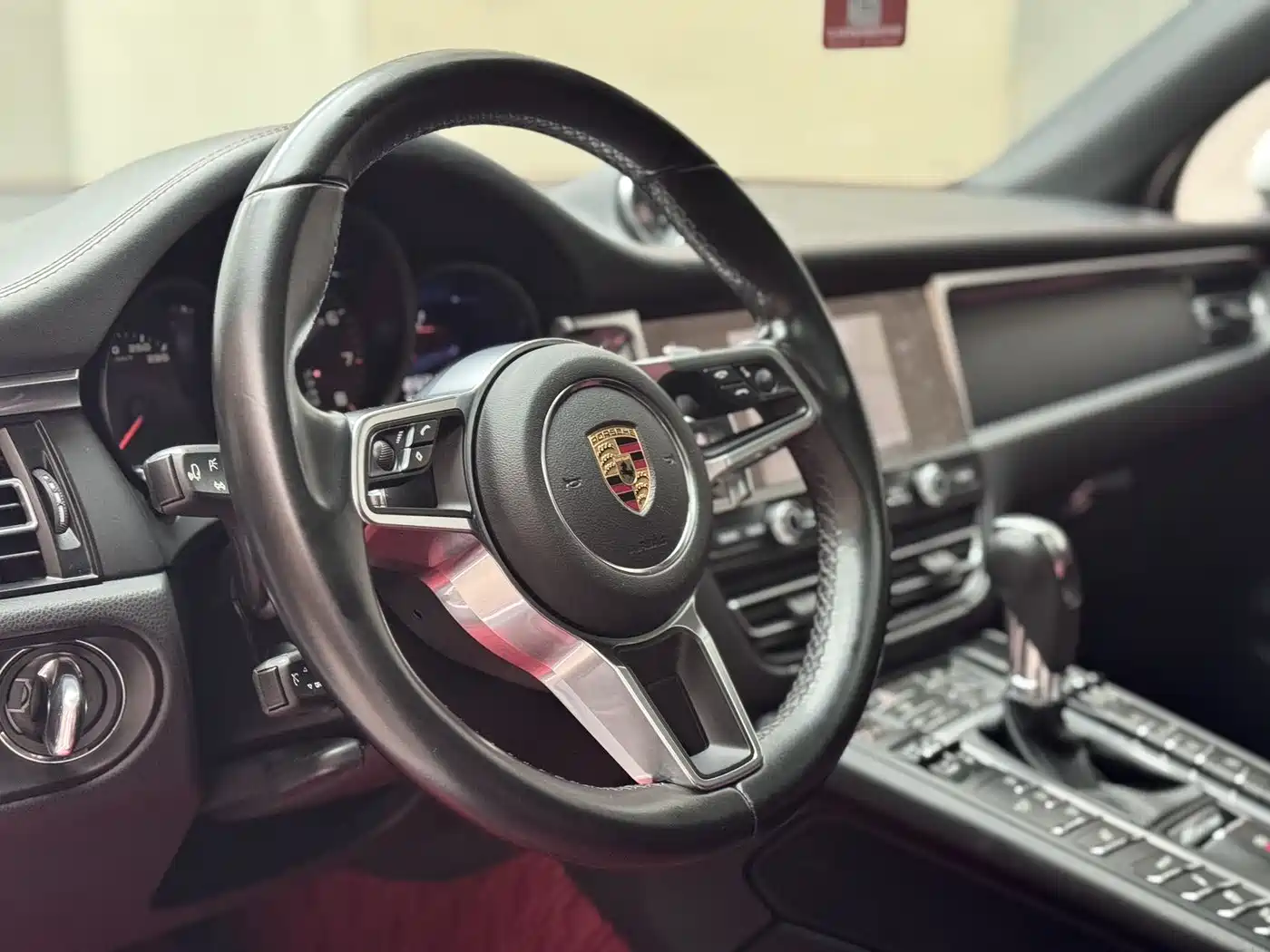 Porsche Macan 2021 Macan 2.0T фото 3
