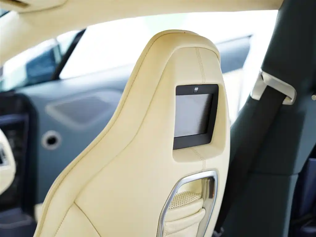 Aston Martin Rapide 2011 2010 6.0L