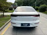 Фото 12 - Besturn B70