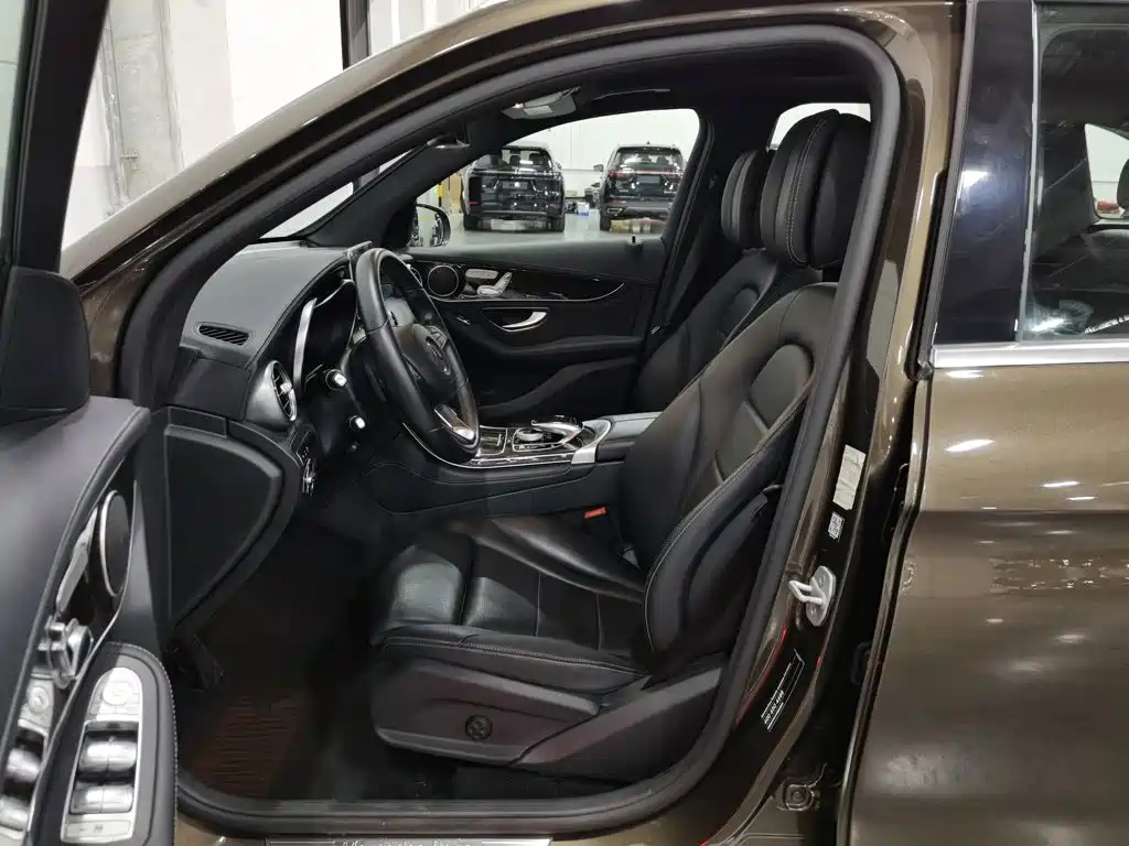 Mercedes-Benz GLC 2016 2016 GLC 260 4MATIC Luxury