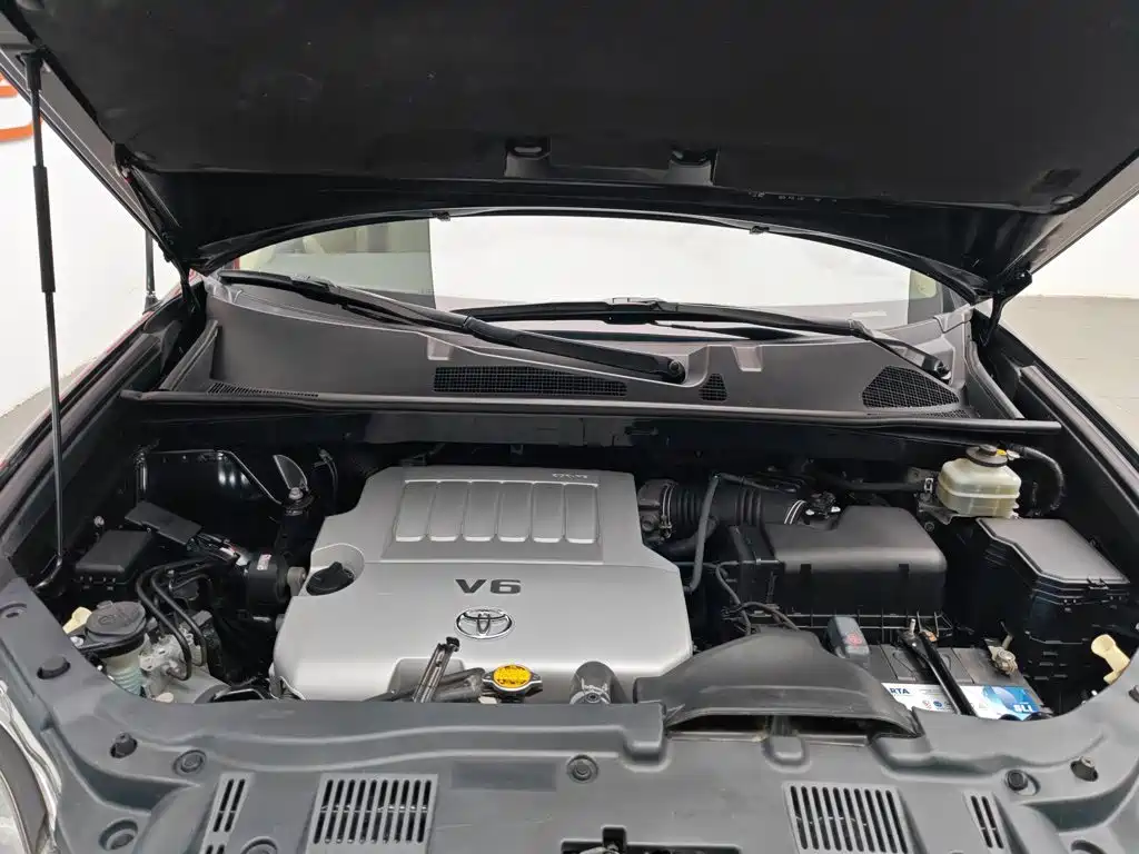 Photo 6 - Toyota Highlander