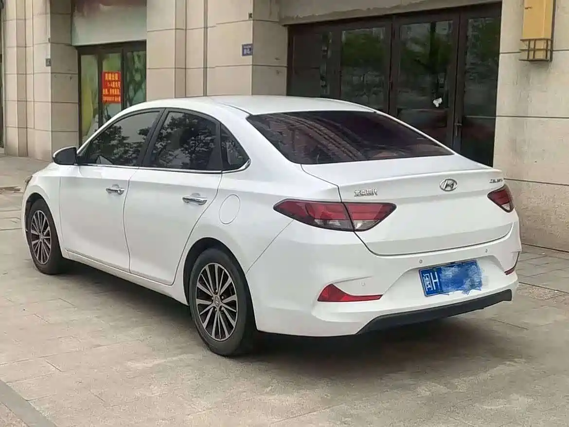 Hyundai Elantra 2017 1.6L Automatic Joy Value GLS фото 4
