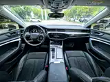 Photo 12 - Audi A7L