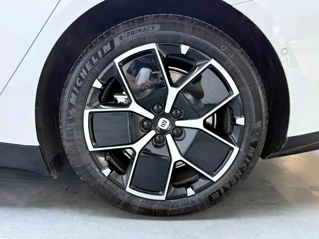 Photo 23 - Xiaomi SU7