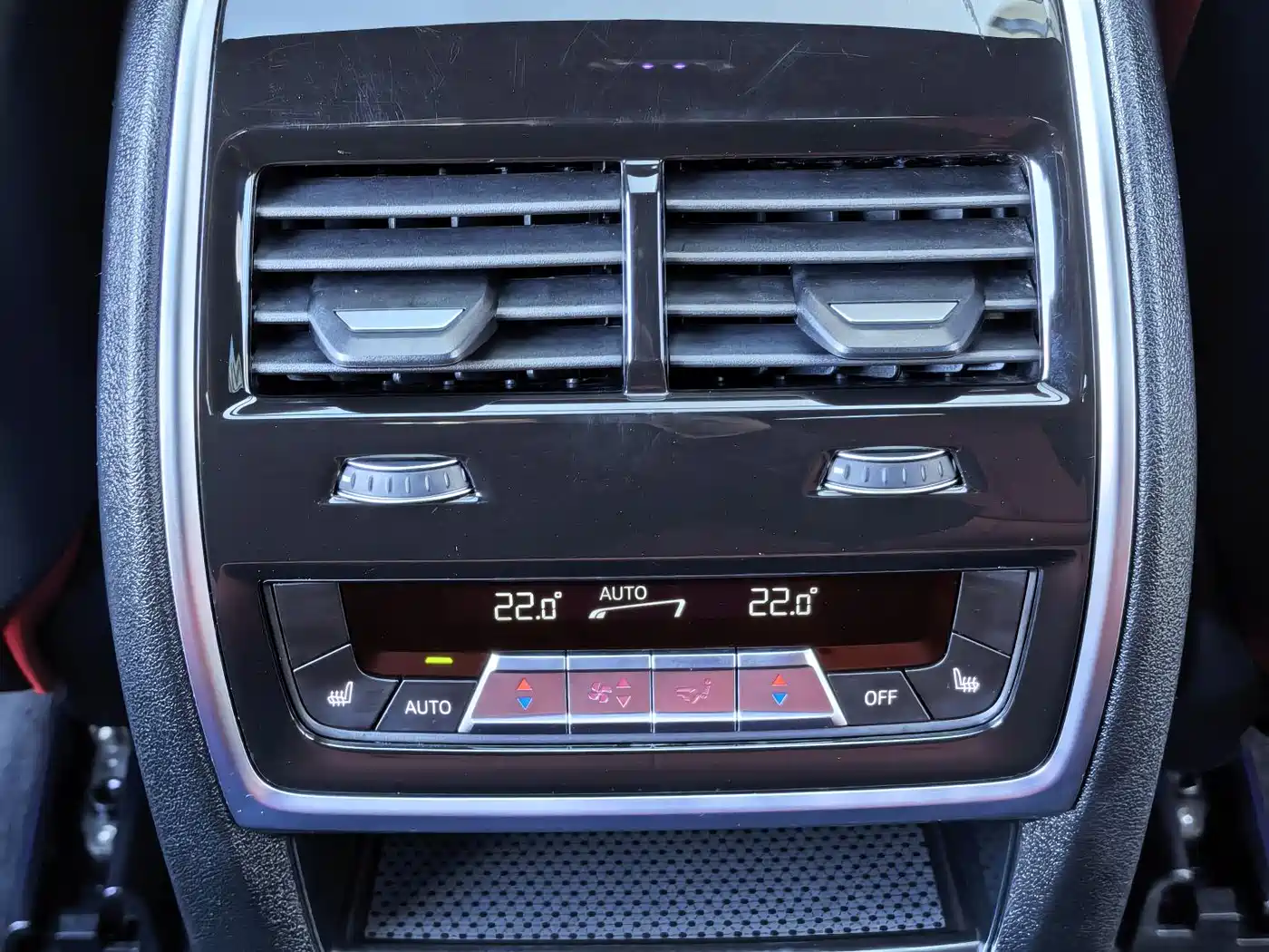 BMW X6 M 2023 Model X6 M Thunder Edition фото 23