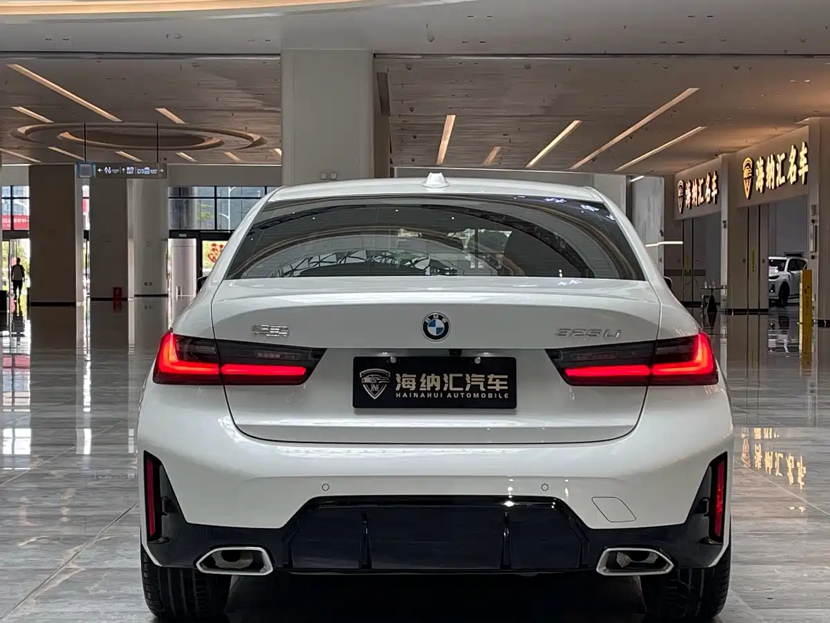BMW 3 Series 2026 2025 325Li M Sport Package