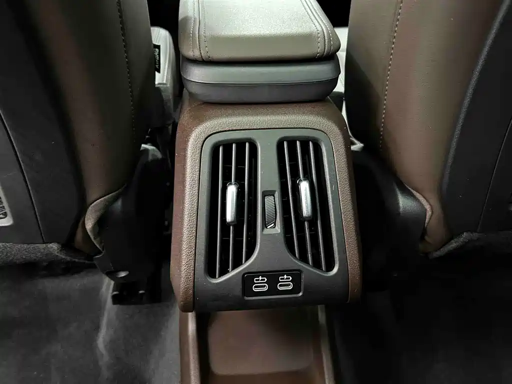 BMW X1 2023 sDrive20Li X Design Package фото 15