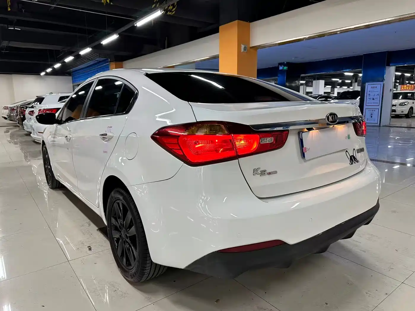 Kia K3 2015 1.6L Automatic GLS фото 8