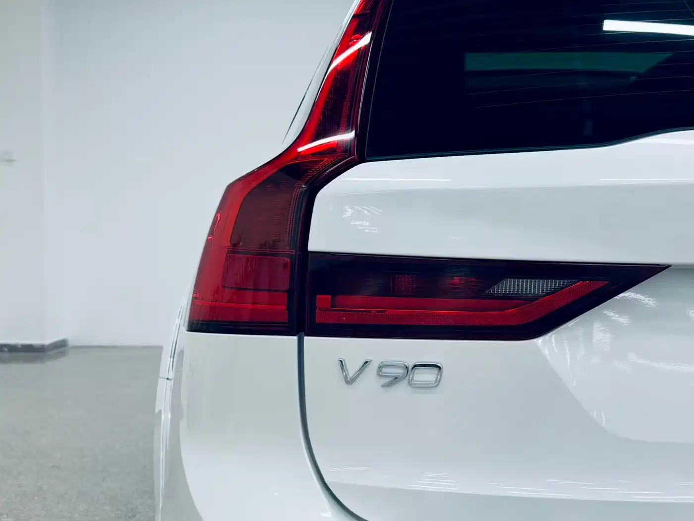 Фото 17 - Volvo V90