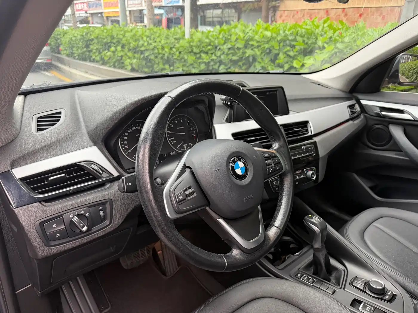 BMW X1 2018 sDrive20Li Leading Model фото 4