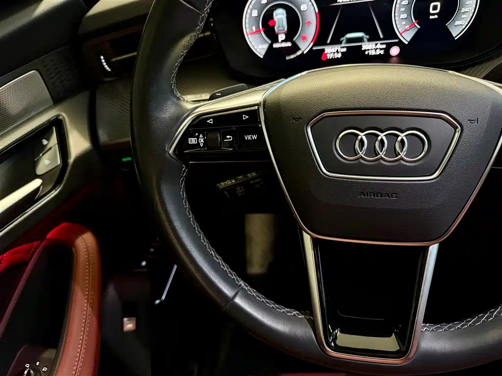 Audi Q6 2024 45 TFSI quattro Black Warrior Edition 6-seater фото 21
