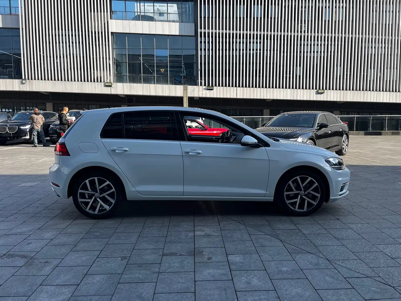 Volkswagen Golf 2020 Beloved Edition 280TSI DSG Comfort фото 8