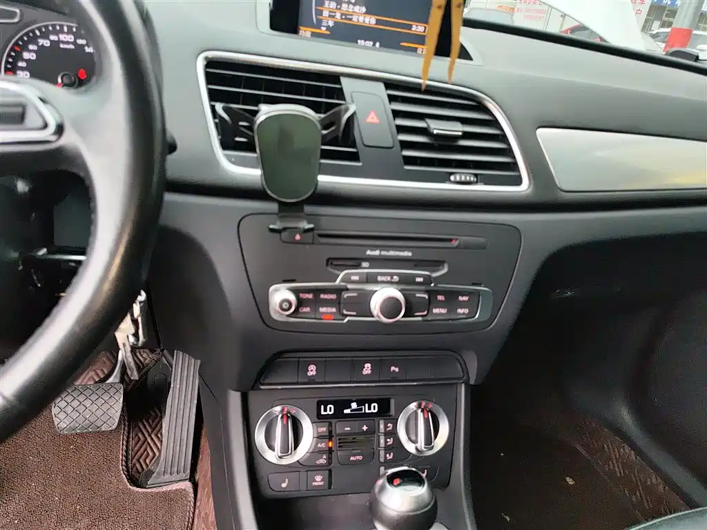 Audi Q3 2015 35 TFSI Comfort фото 13