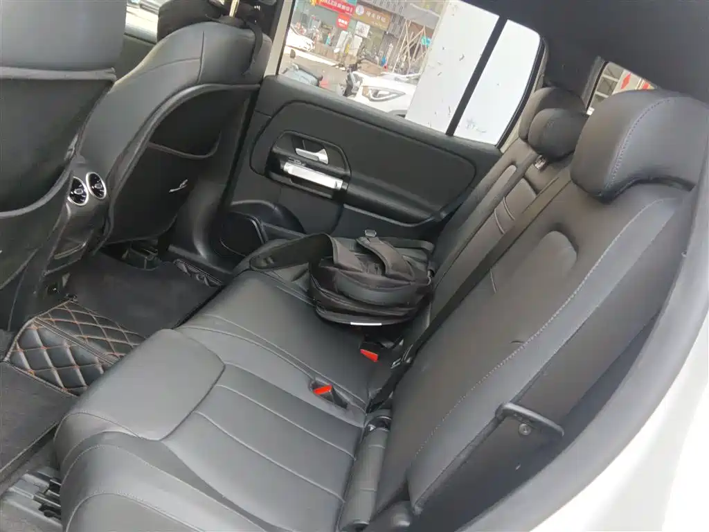 Mercedes-Benz GLB 2022 Model GLB 200 Dynamic Edition фото 22