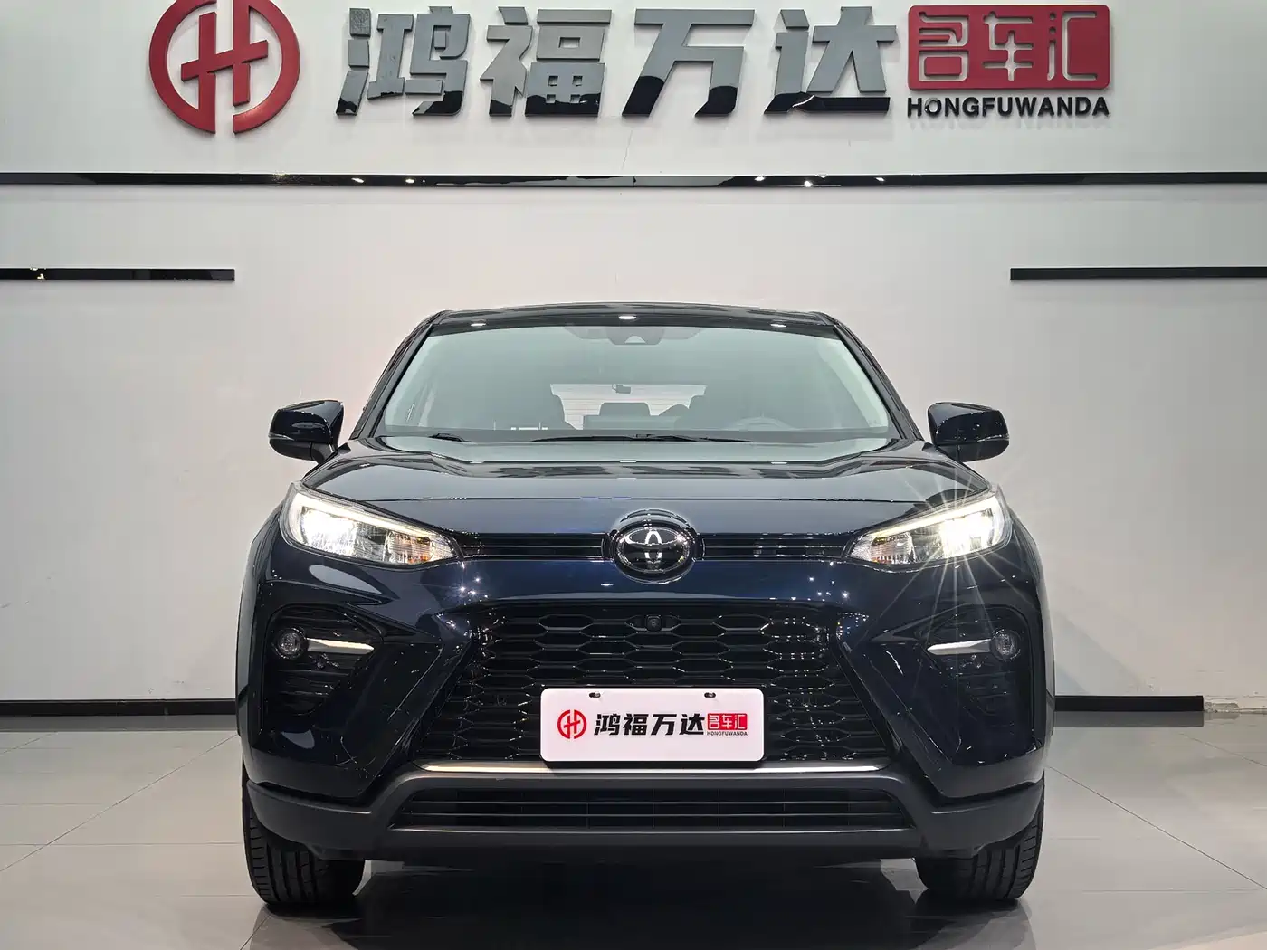 Toyota Wildlander 2022 2.0L CVT FWD Luxury PLUS Edition фото 2