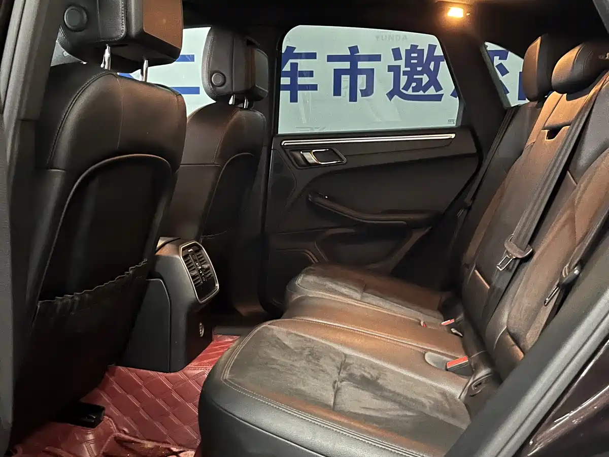 Porsche Macan 2018 Macan 2.0T фото 11