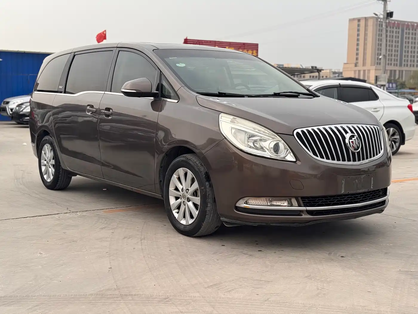 Buick GL8 2013 2.4L CT Luxury Business Comfort Edition фото 3