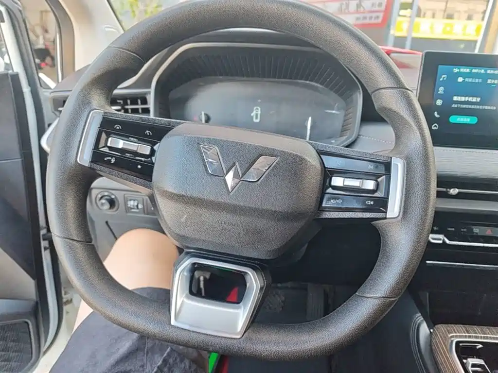 Wuling Motors Wuling Jiachen 2022 2022 1.5T CVT Smart Luxury