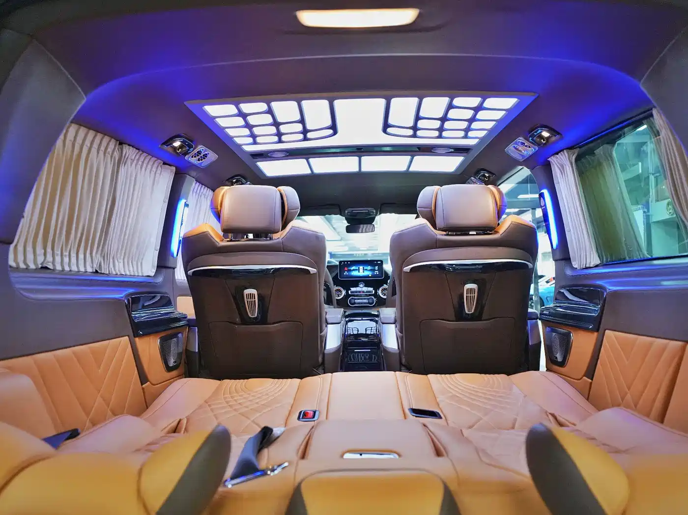 Mercedes-Benz Vito 2021 2.0T Elite 7-Seater фото 10