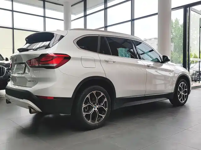 BMW X1 2022 sDrive25Li Leading — фото 5