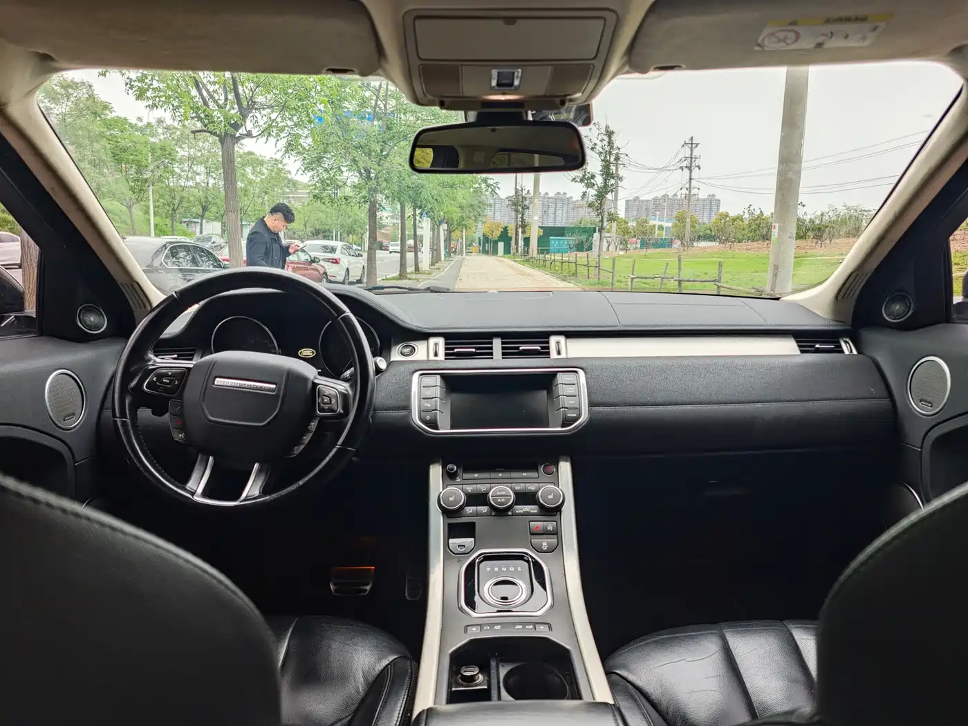 Land Rover Range Rover Evoque (Import) 2014 2.0T 5-door Brilliance Premium фото 4