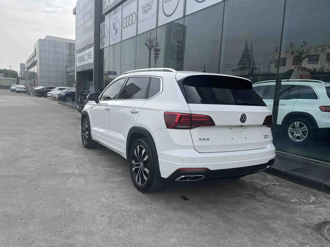 Volkswagen Tharu 2021 Model 280TSI 2WD R-Line фото 17