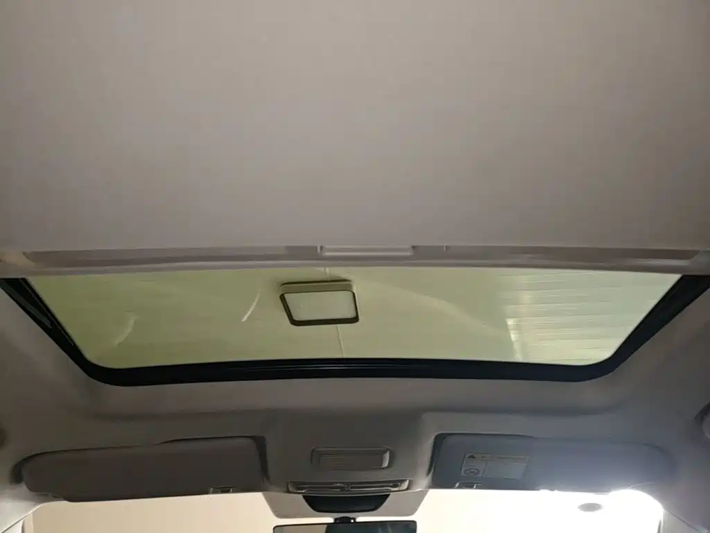 Photo 18 - Roewe i5