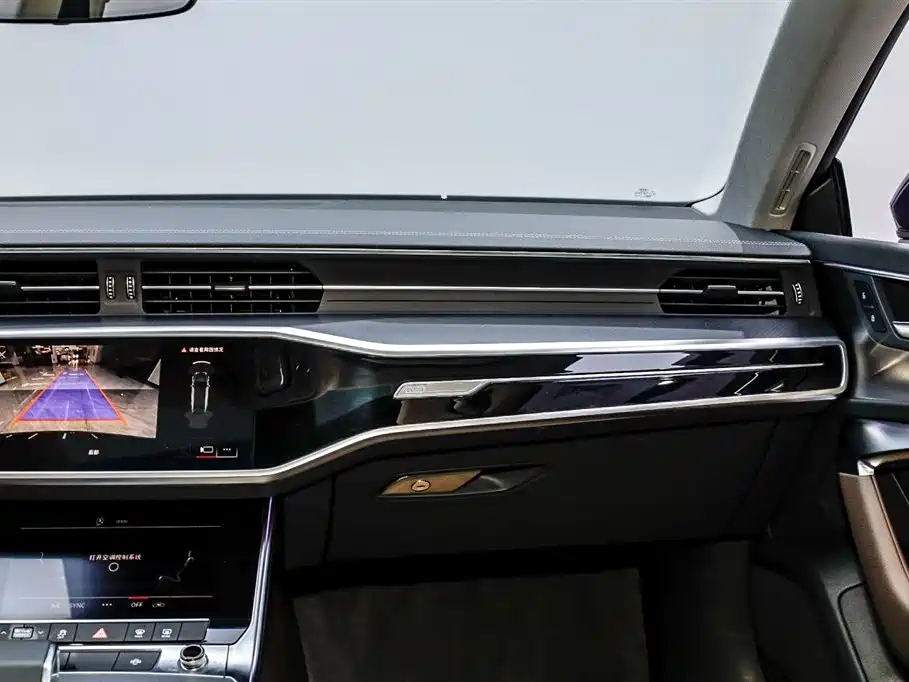 Audi A7L 2024 45TFSI S-line Dream Edition Crystal Package фото 22