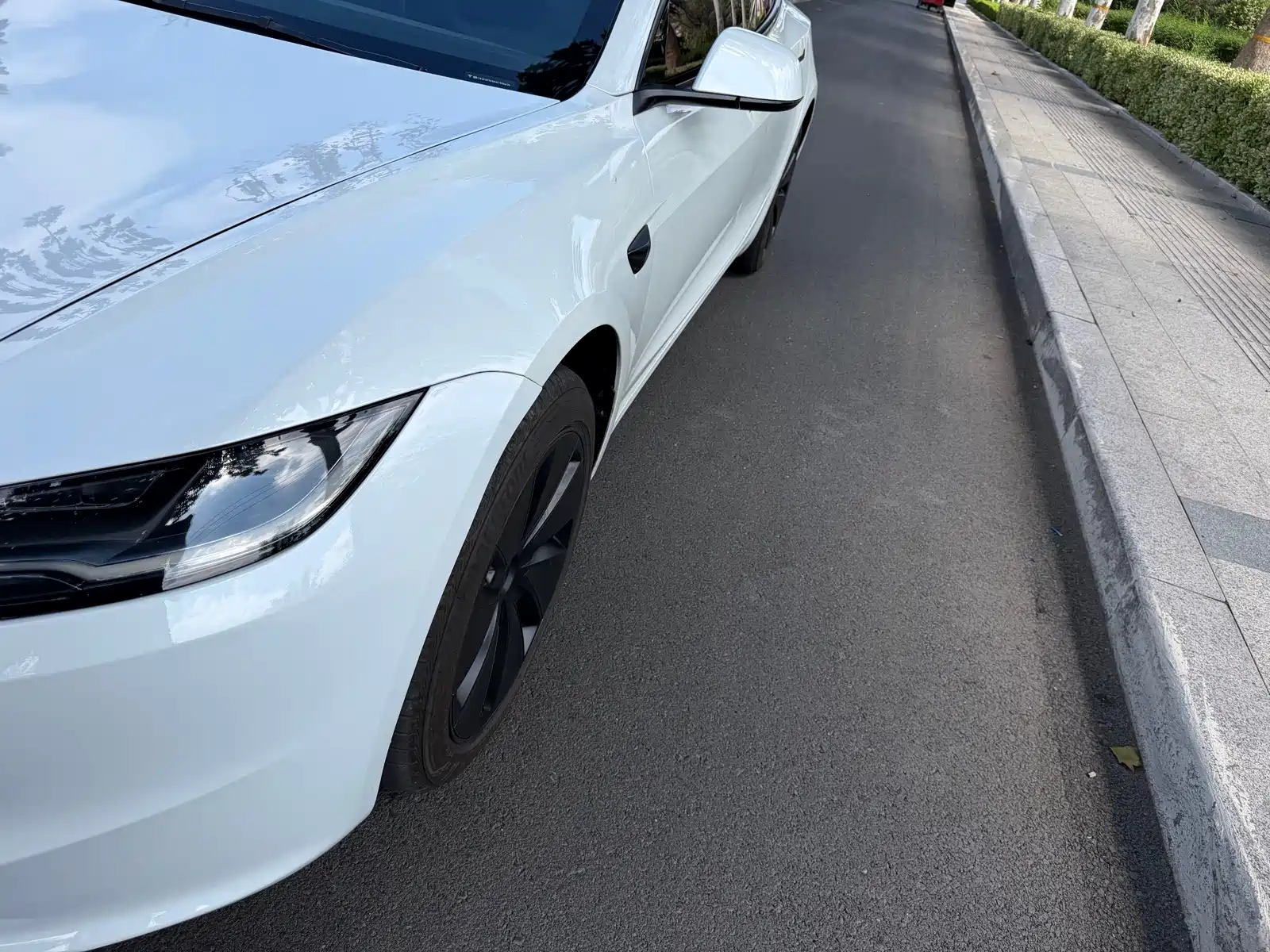 Фото 3 - Tesla Model 3