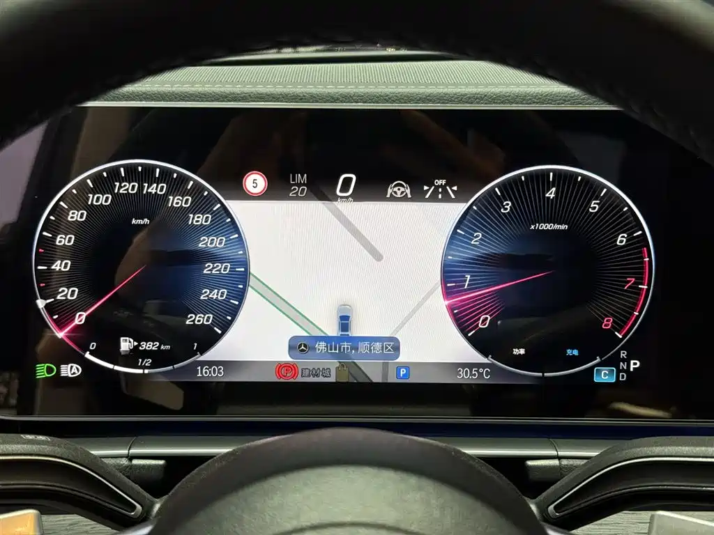 Mercedes-Benz GLE 2024 GLE 450 4MATIC Luxury фото 13
